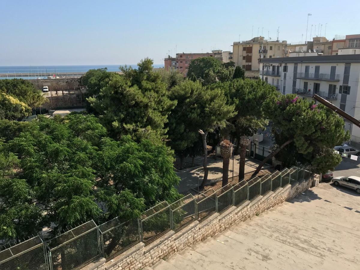 Casa Vacanze La Scalinata Бишелие Екстериор снимка