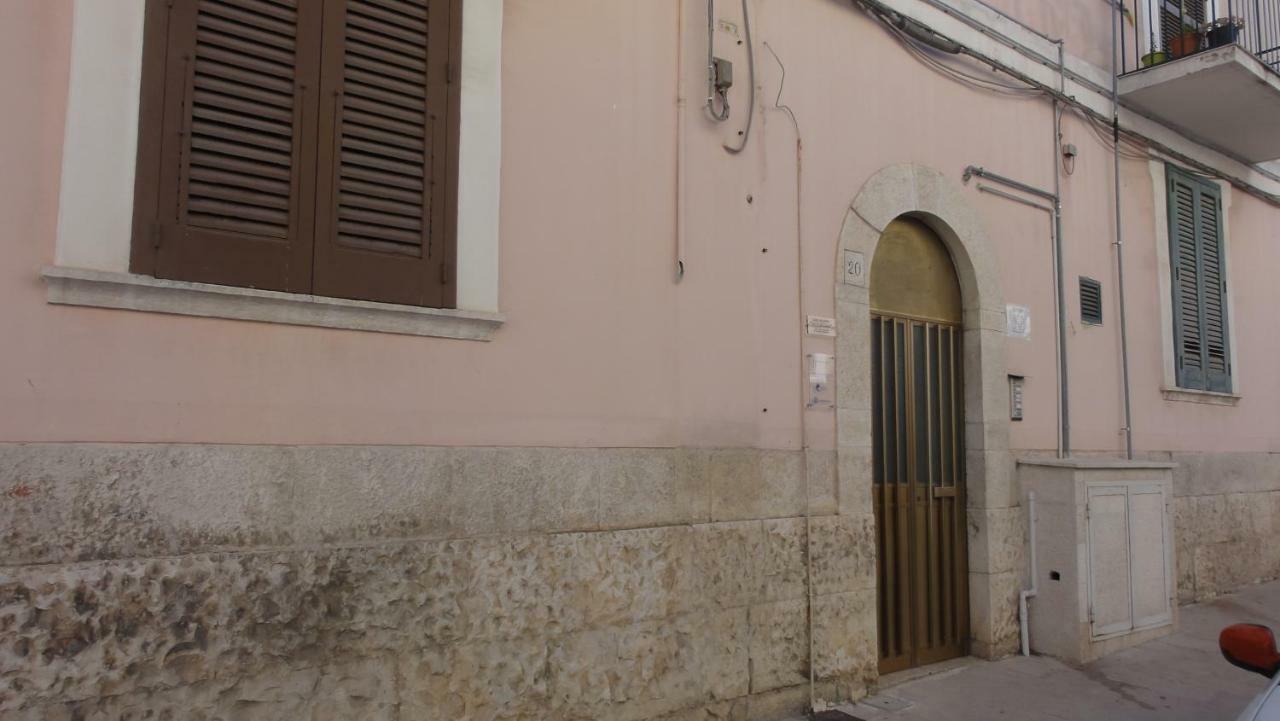Casa Vacanze La Scalinata Бишелие Екстериор снимка